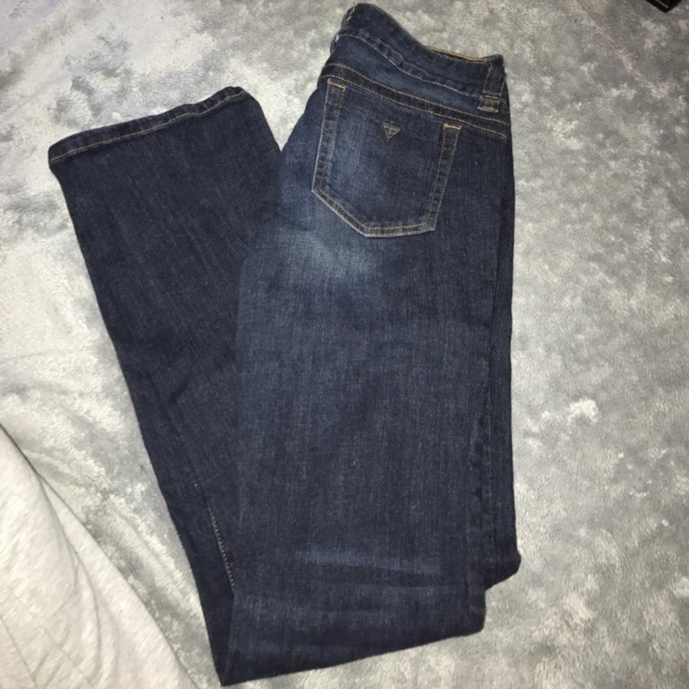 Guess bootcut jeans 💫 28